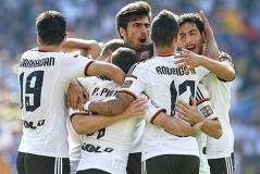 比利亚雷亚尔布坎南帽子戏法助球队大胜赫罗纳